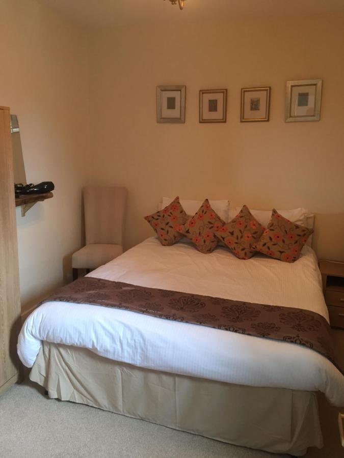 The Globe Inn Penrith Bagian luar foto